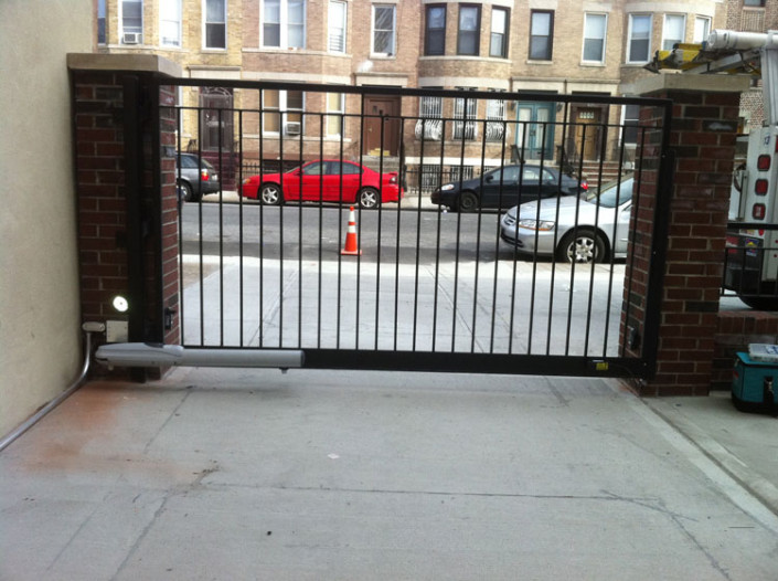 PARKINGLOTSWINGGATE Christie Overhead Door